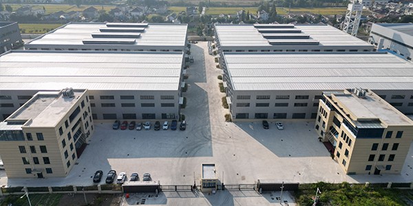 專(zhuān)注生產(chǎn)空調(diào)設(shè)備